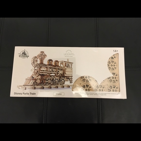 NEW New Disney Parks UGears Mechanical Model.
316 pieces. - Picture 1 of 7